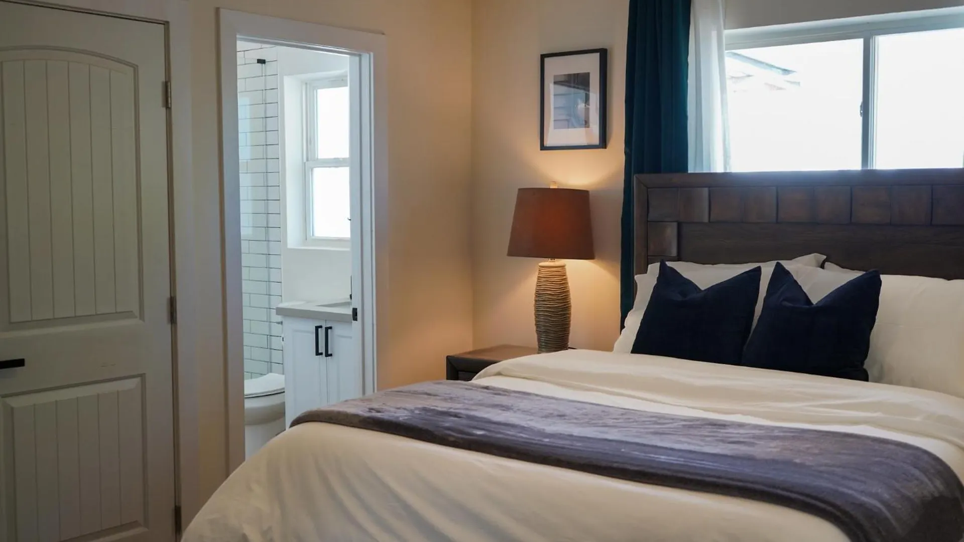 Medlock Stays - Your Top Phoenix Home Stay! 0*,