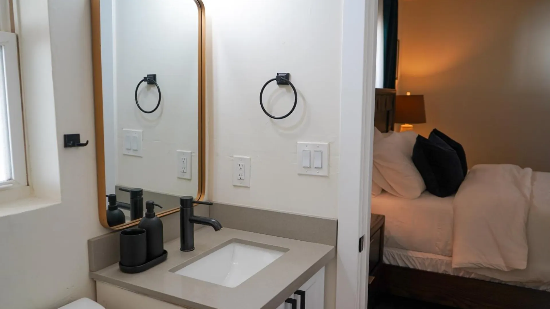 Medlock Stays - Your Top Phoenix Home Stay! 美国