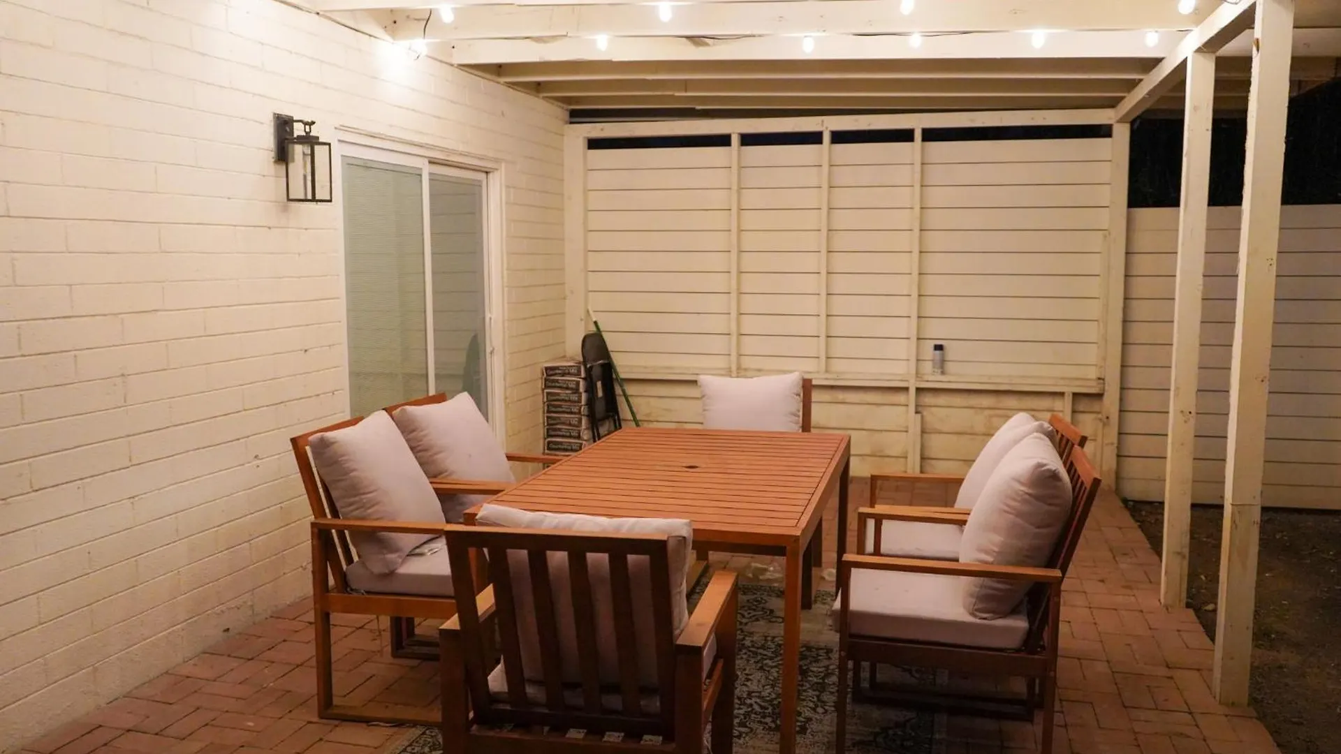 Medlock Stays - Your Top Phoenix Home Stay! 0*,